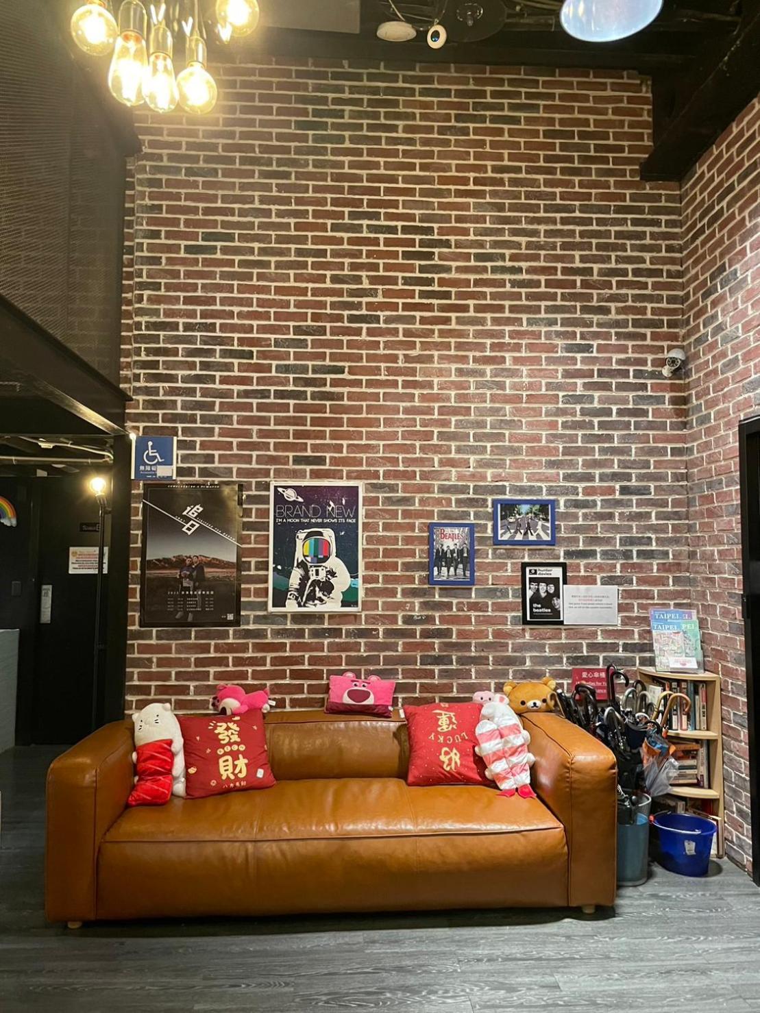 Angels Hostel Taipei Ximen Esterno foto