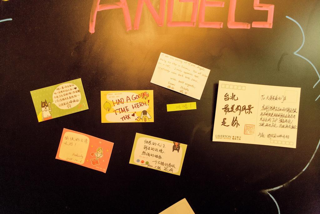 Angels Hostel Taipei Ximen Esterno foto