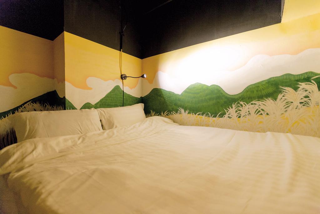 Angels Hostel Taipei Ximen Esterno foto