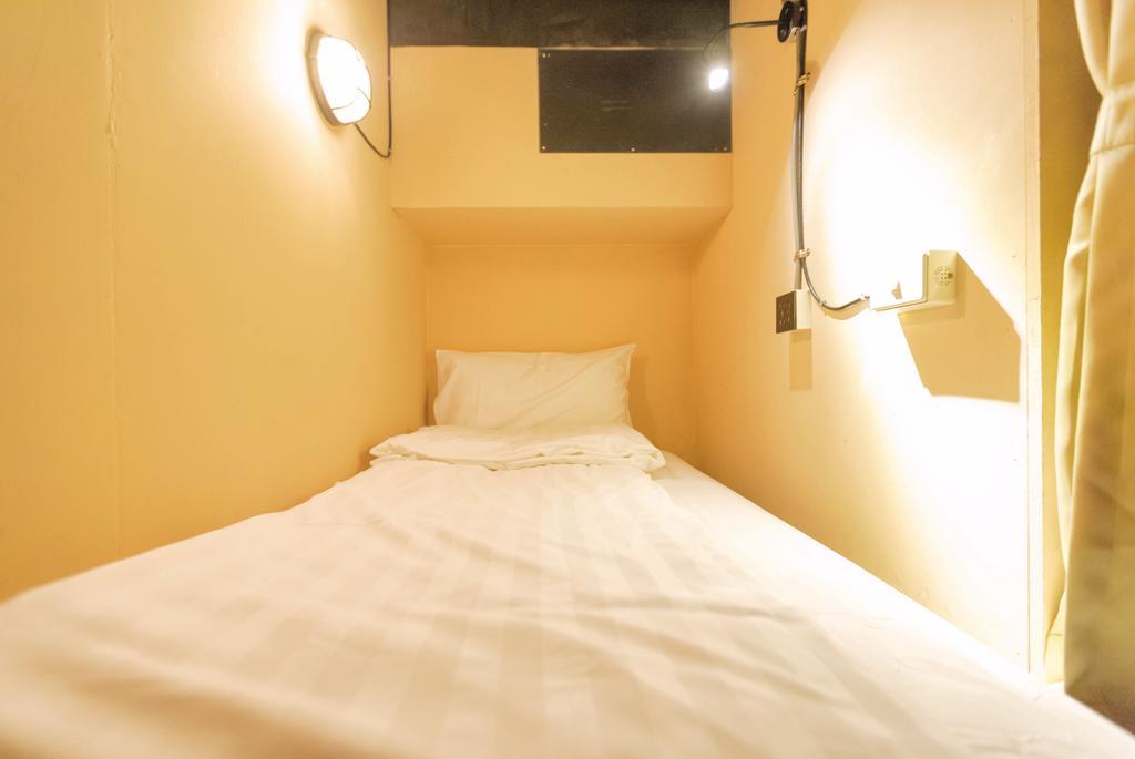 Angels Hostel Taipei Ximen Esterno foto