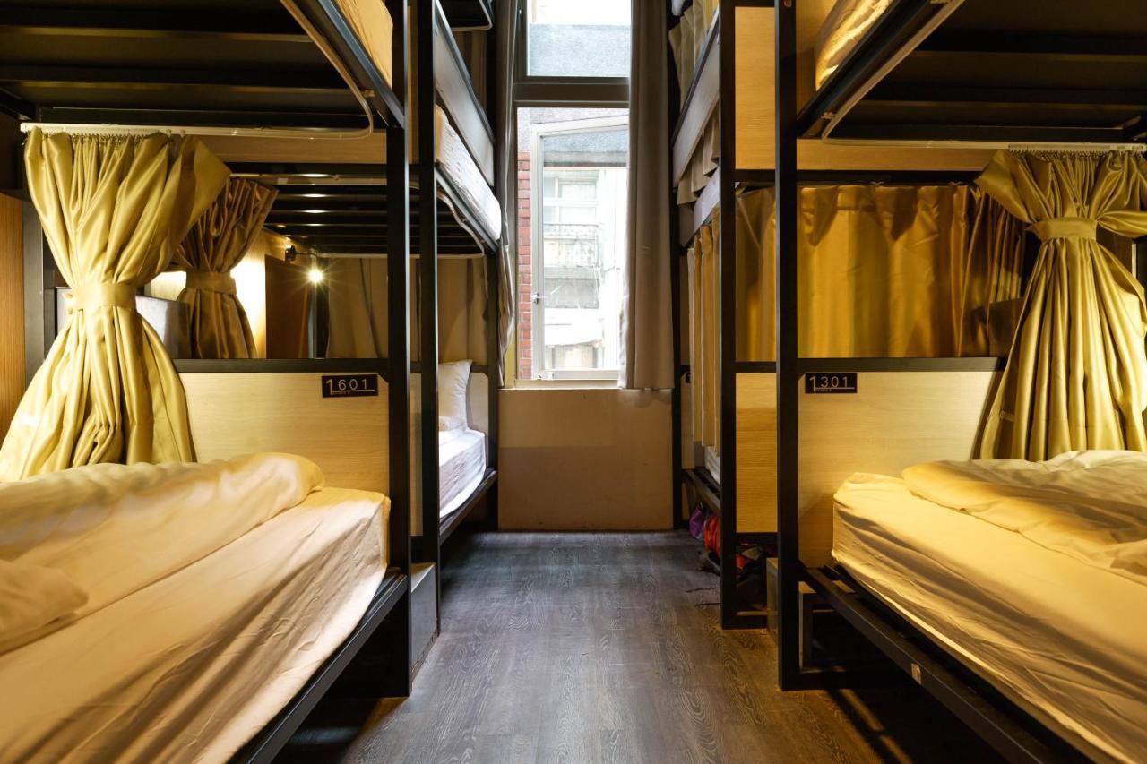 Angels Hostel Taipei Ximen Esterno foto